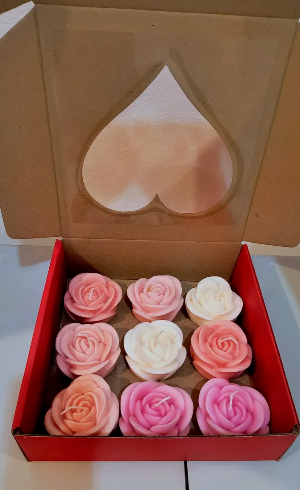 gift box candle scented roses